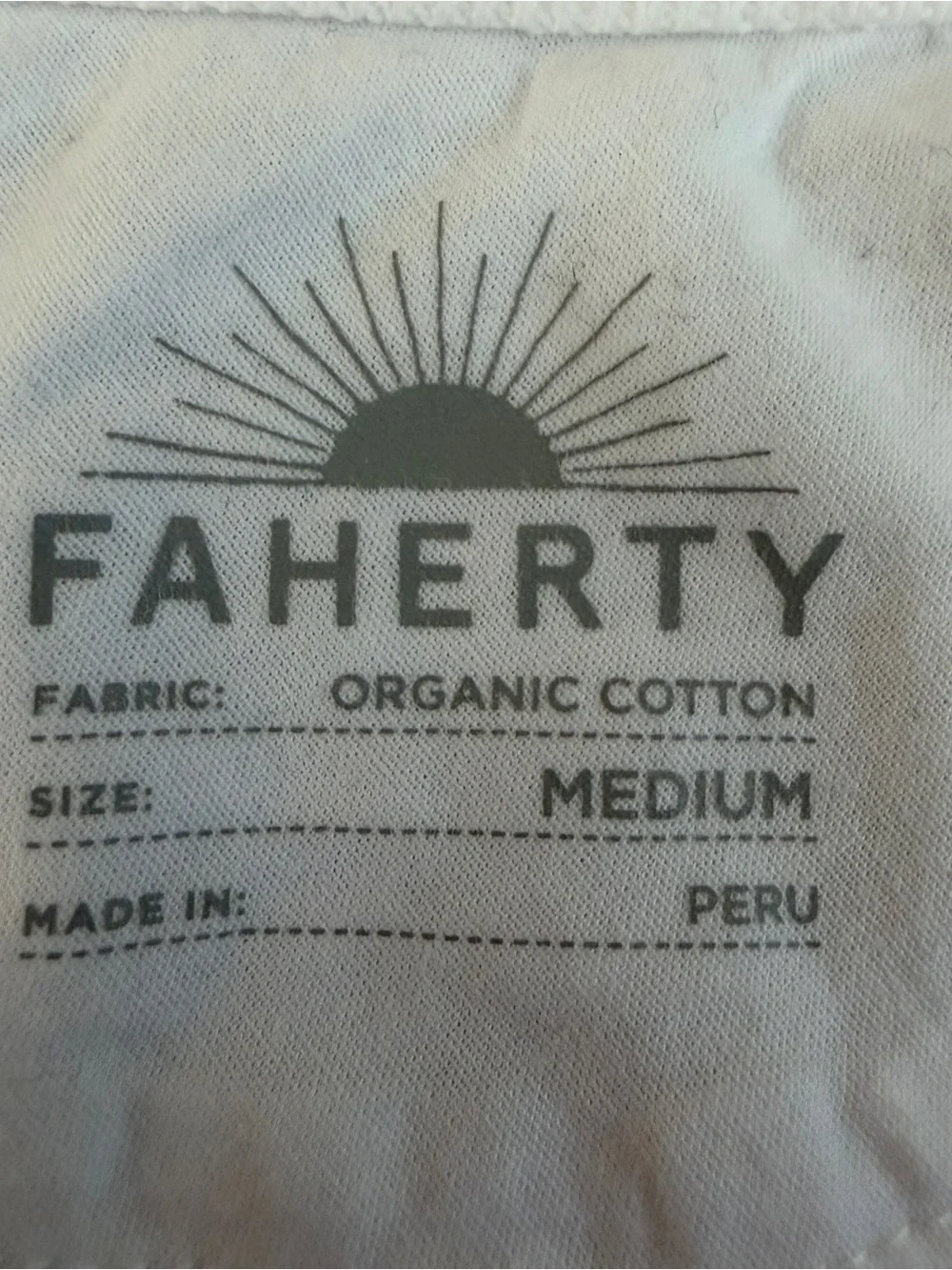 Faherty Sunwashed Organic Crew Long Sleeve in White Size Medium